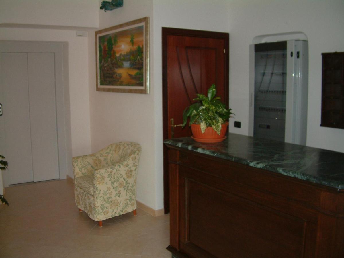 Scano Comfort Inn Санта Тереза Галура Екстериор снимка
