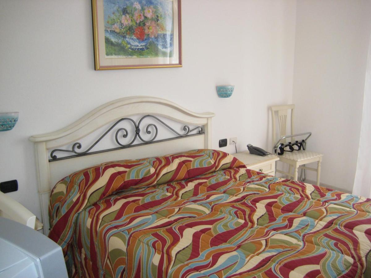 Scano Comfort Inn Санта Тереза Галура Екстериор снимка