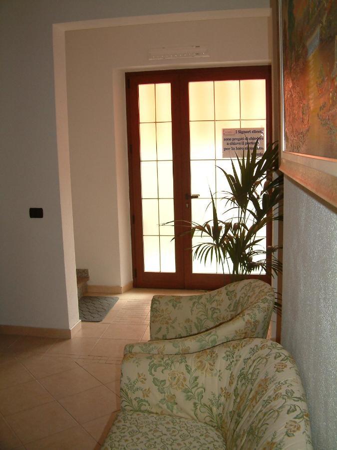 Scano Comfort Inn Санта Тереза Галура Екстериор снимка