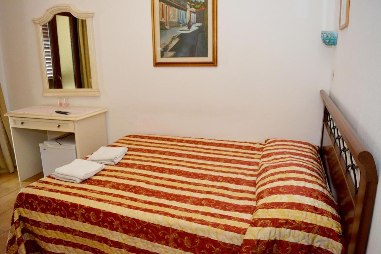 Scano Comfort Inn Санта Тереза Галура Екстериор снимка