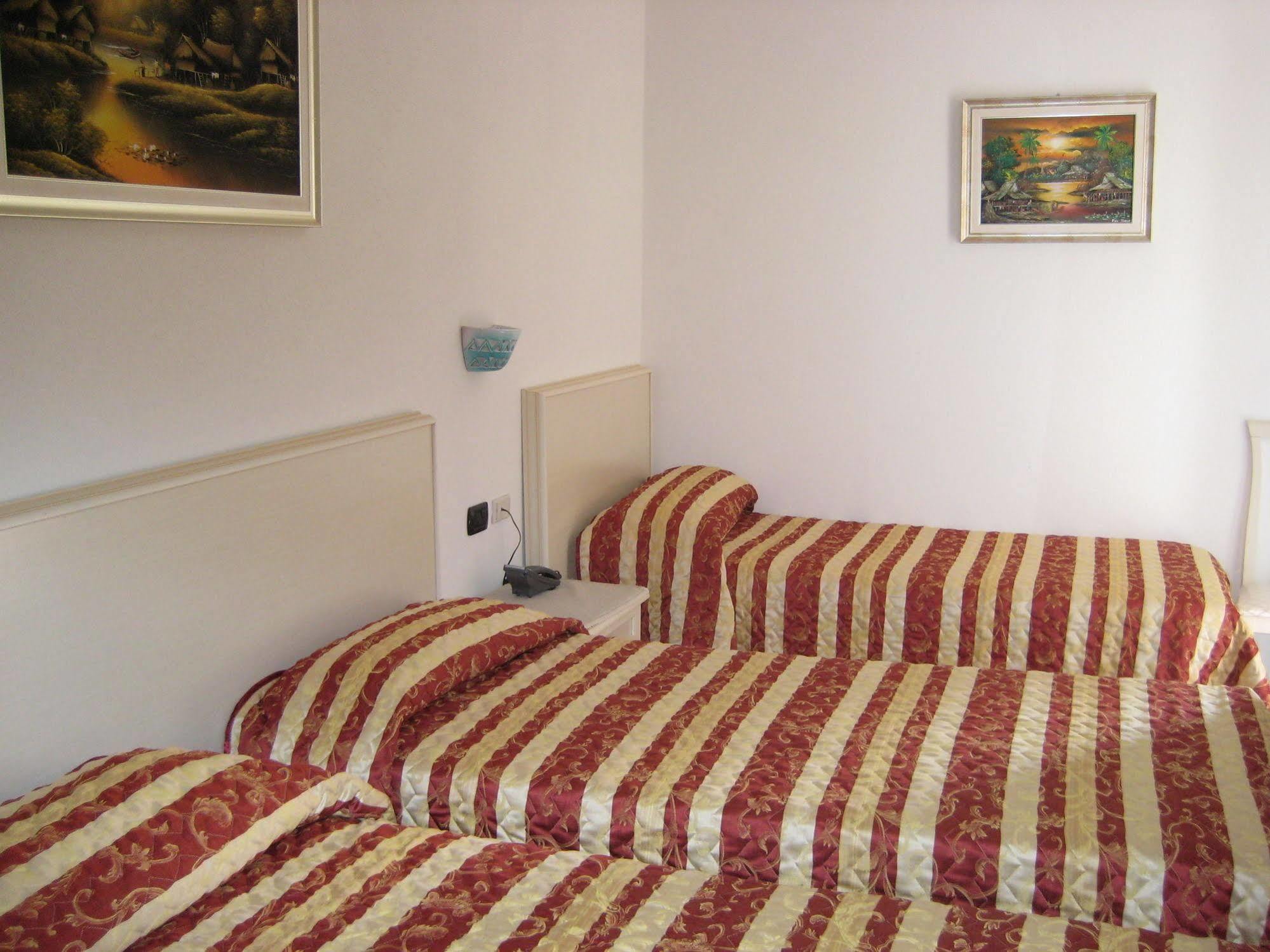 Scano Comfort Inn Санта Тереза Галура Екстериор снимка